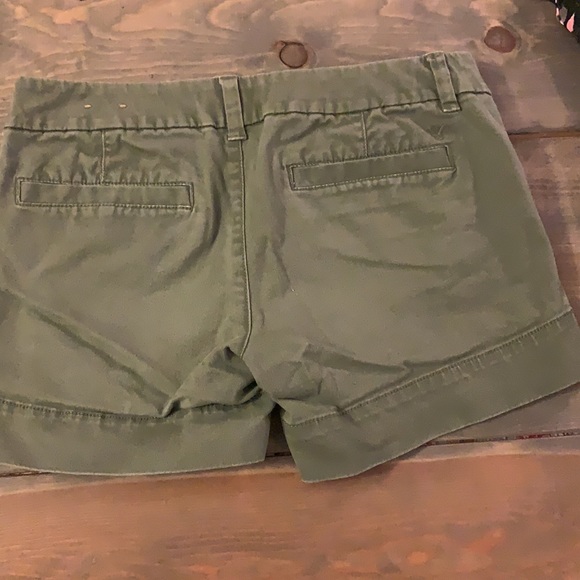 AE MIDI Shorts - Picture 3 of 4